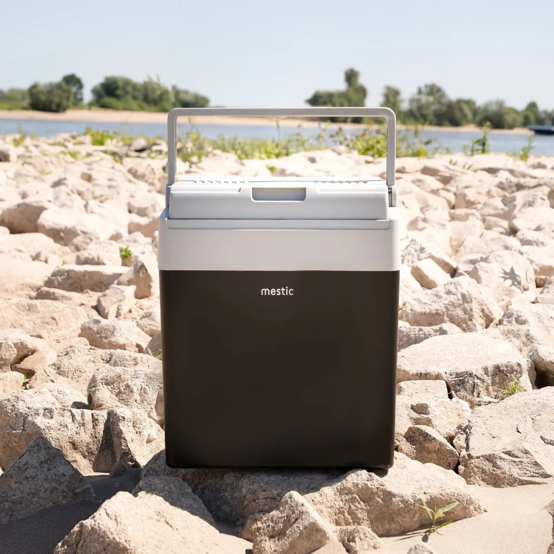 Cool Boxes & Bags - stoves, BBQs and complete camp kitchen kit