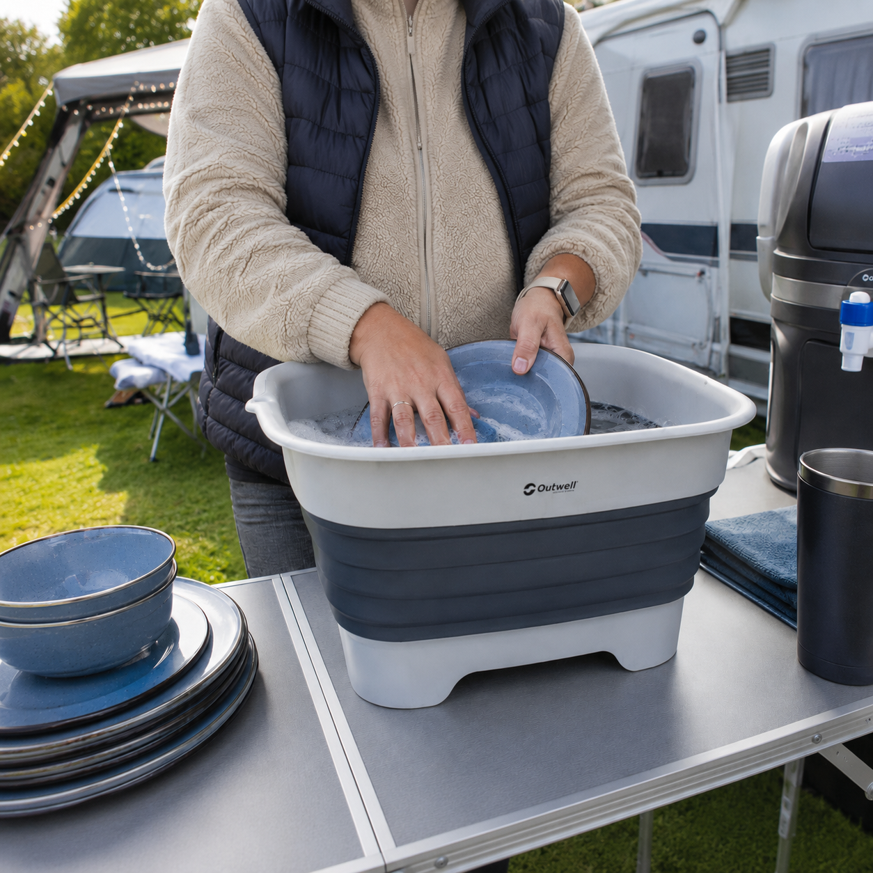 Washing Up - camping pans and pots for stoves and BBQs