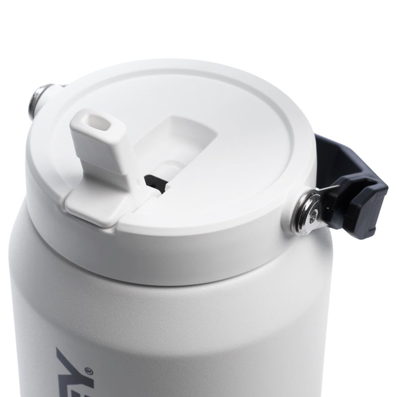 Stanley The IceFlow Flip Straw 2.0 Jug 1.89L - Image 3 of 9 | UK Camping and Leisure