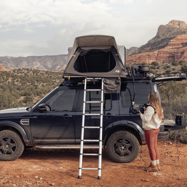 Dometic TRT 140 2-person AIR Inflatable Rooftop Tent