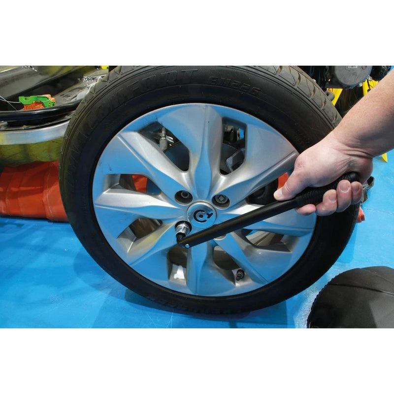 Laser Tools 9176 Pre-Set Torque Wrench with 17/19mm Flip Socket - View 5