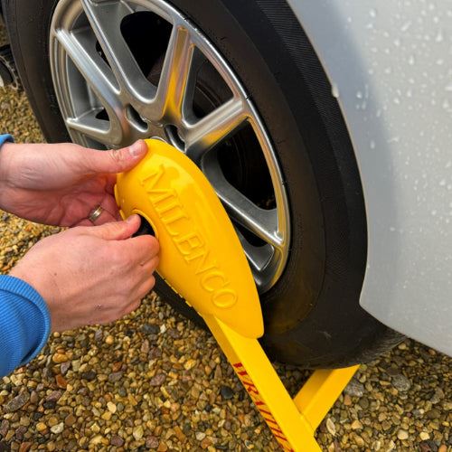 Milenco Wheel Clamp Wraith 3 Compact Lightweight Sold Secure Caravan 7290