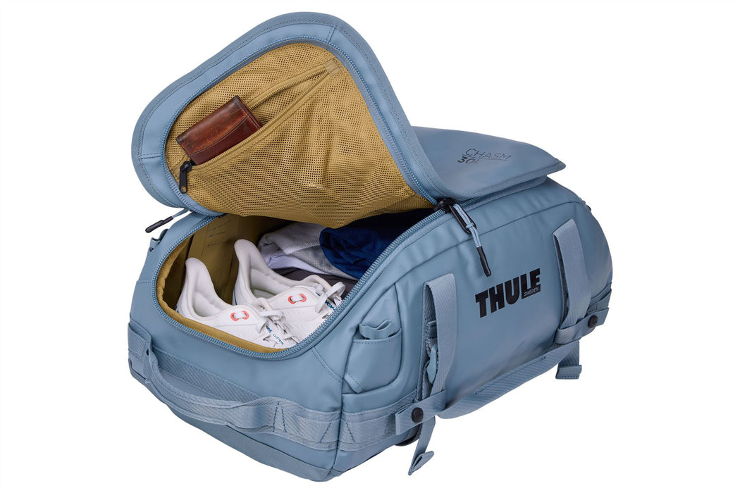 Thule Chasm 30L duffel bag pond grey Thule - UK Camping And Leisure
