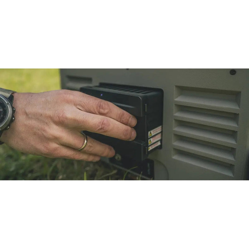Outwell Arctic Frost Rechargeable Battery - Image 4 of 6 | Camping > Food And Drink > Cool Boxes & Coolbags | UK Camping and Leisure