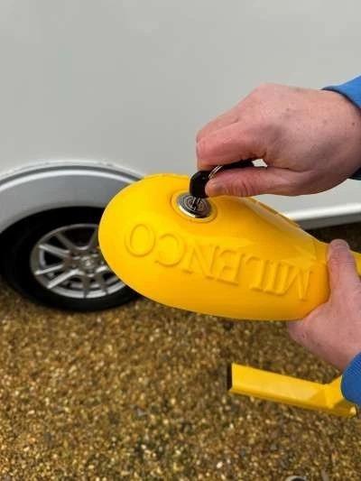 Milenco Wheel Clamp Wraith 3 Compact Lightweight Sold Secure Caravan 7290