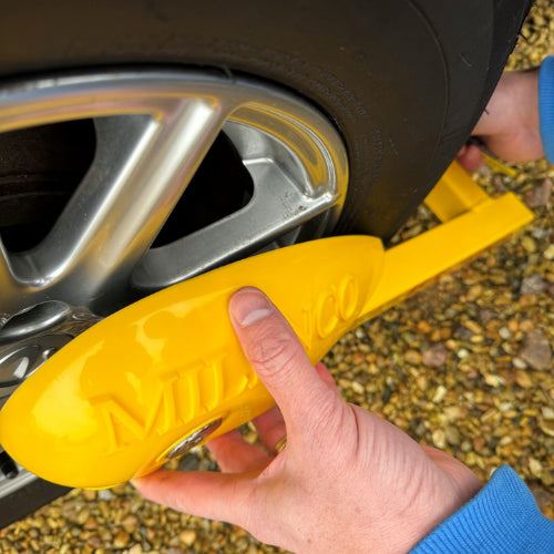 Milenco Wheel Clamp Wraith 3 Compact Lightweight Sold Secure Caravan 7290
