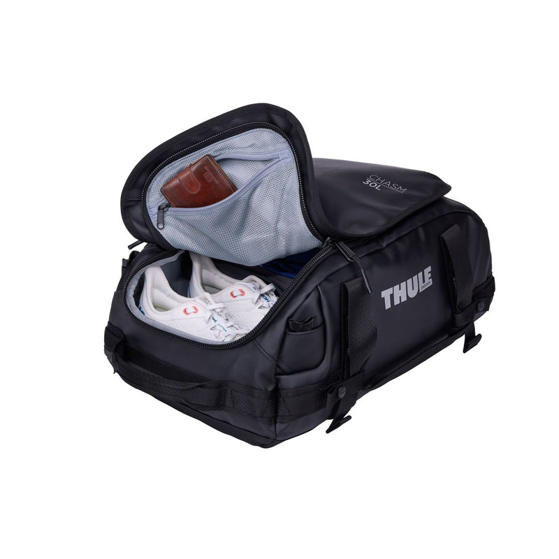 Thule Chasm 30L duffel bag black Thule - UK Camping And Leisure