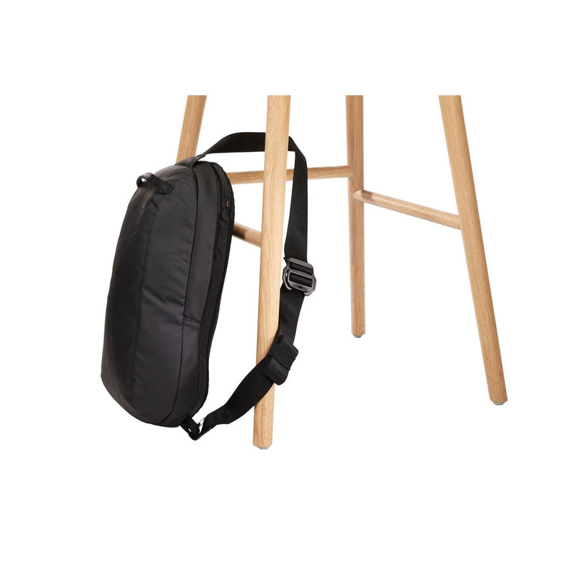 Thule Tact sling 8L 3204710 Thule - UK Camping And Leisure