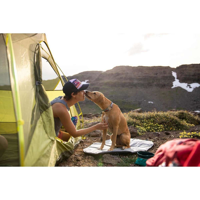 Ruffwear Highlands Dog Pad in Cloudburst Grey (Medium) Ruffwear - UK Camping And Leisure