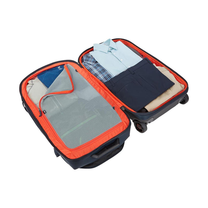 Thule Subterra wheeled duffel bag 70 cm/28" mineral blue Travel and duffel bag