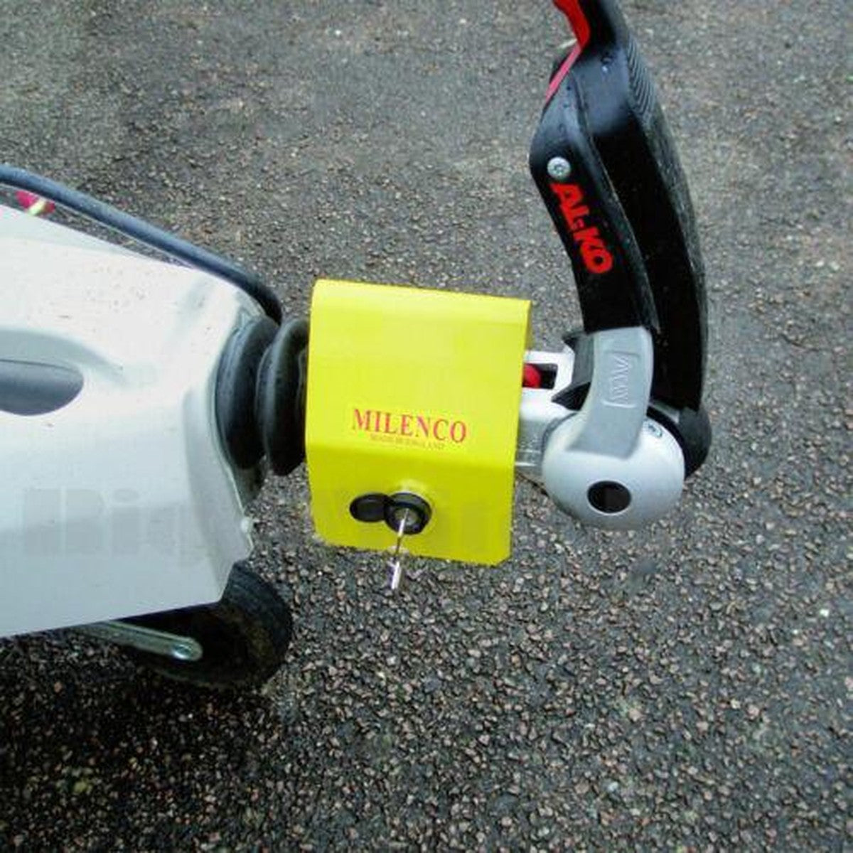 Milenco Lightweight Caravan Hitchlock Milenco - UK Camping And Leisure